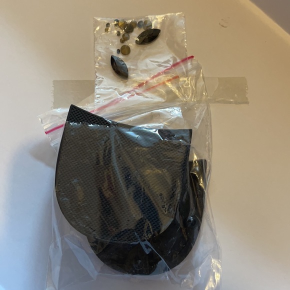 - Badgley Mischka sandals - Picture 9 of 9